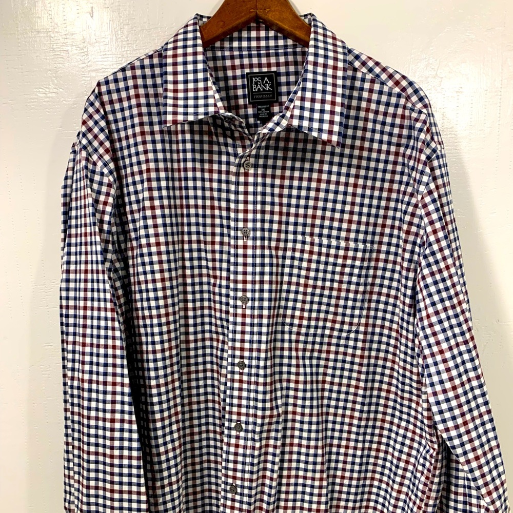 Jos. A. Bank Traveler shirt XXL. Tailored Fit NWOT